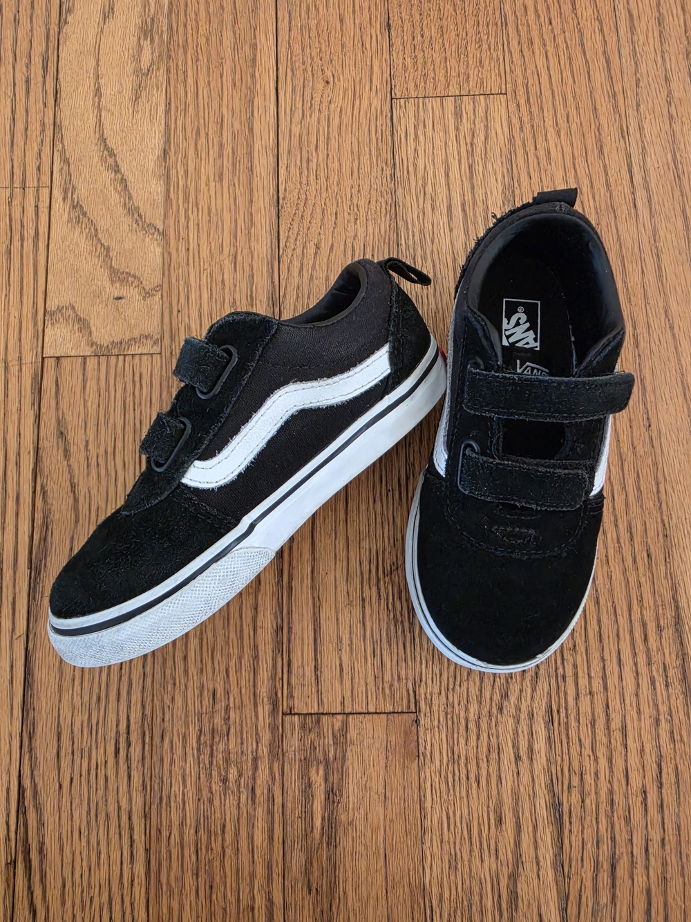 Vans Kids Black & White Velcro Skate Shoes Toddler Size 10